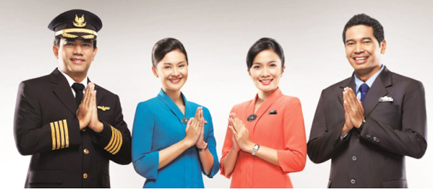 This image has an empty alt attribute; its file name is garuda_indonesia_crew.jpg